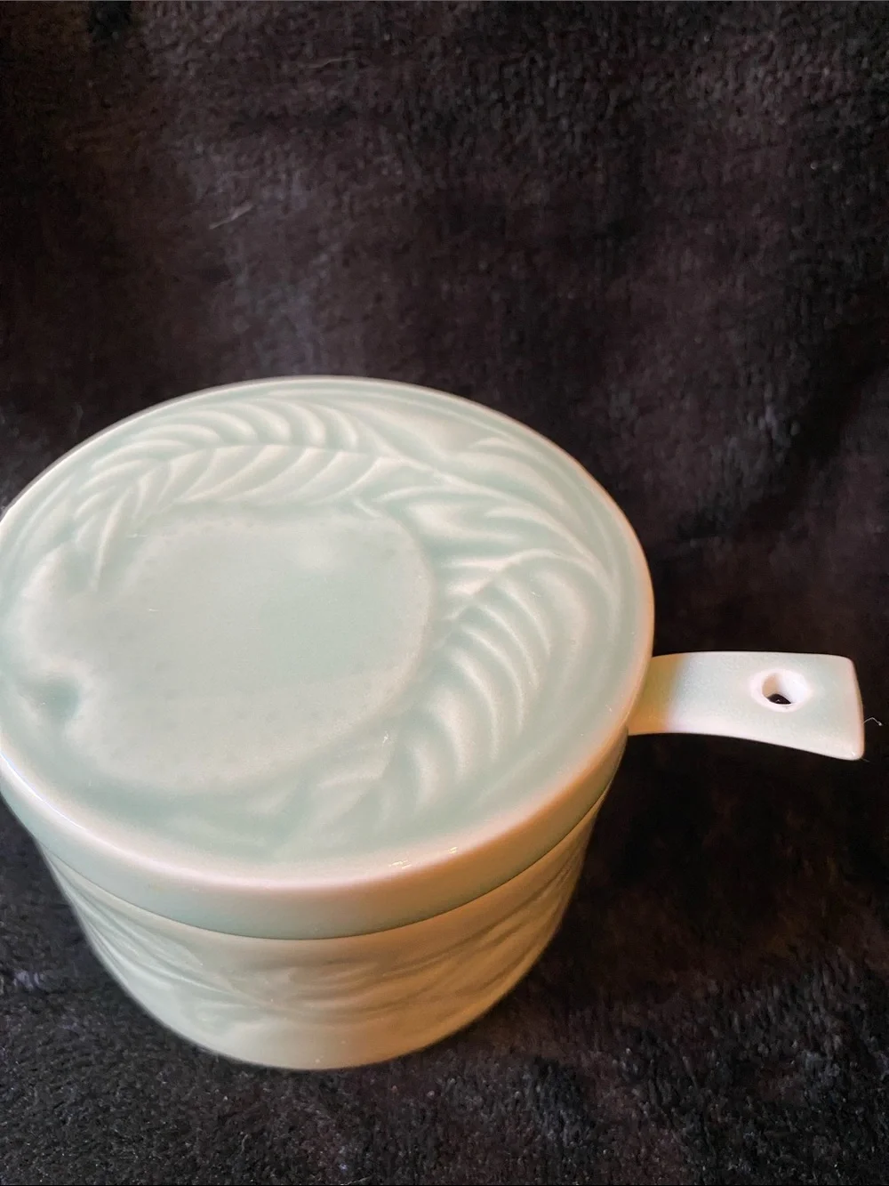 Celadon Villeroy & Boch “Gallo Design” wheat relief motif lidded sugar dish